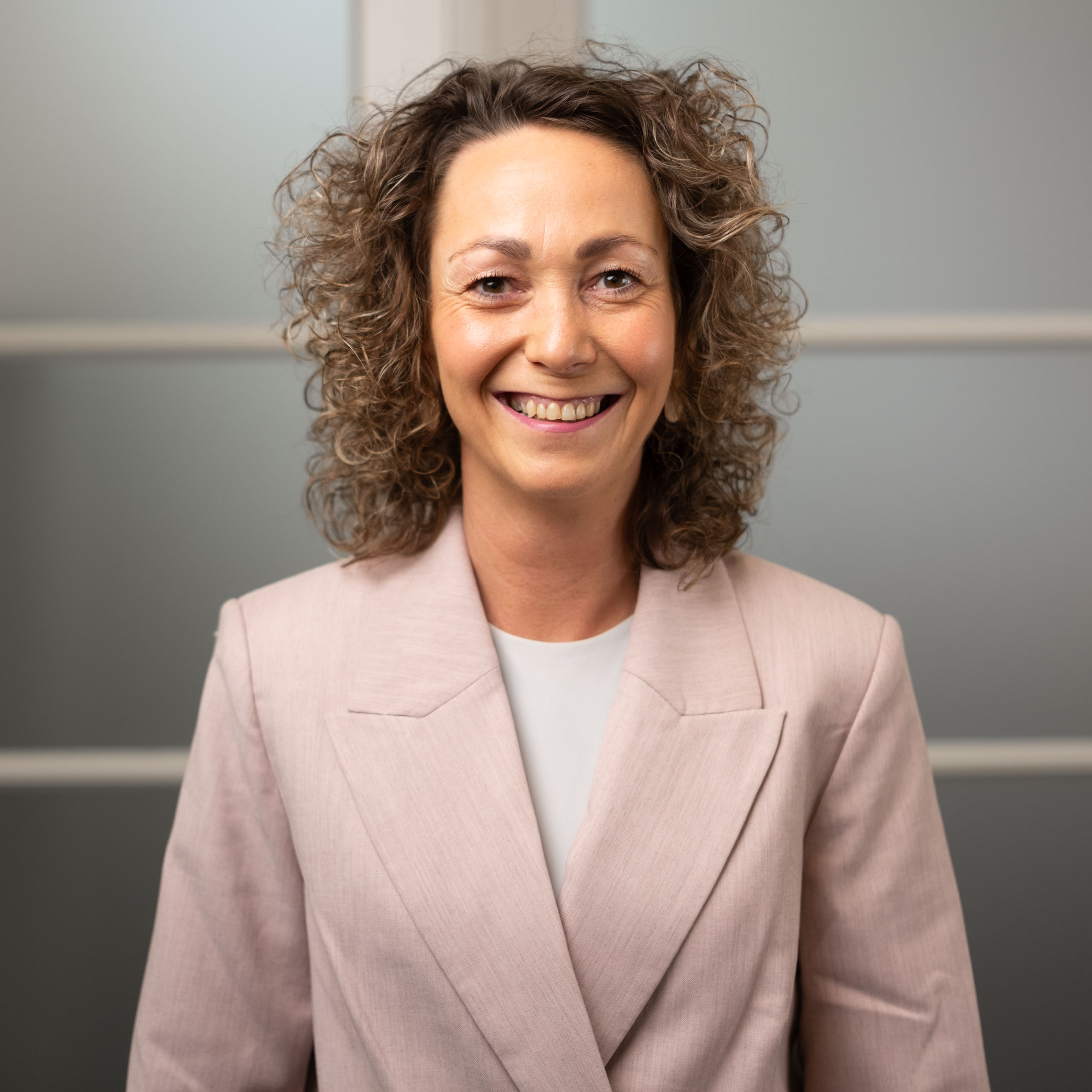 Nicole Hutten - Verkoopadviseur Heerlijkhuis bouwen